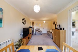 LIVING ROOM- click for photo gallery